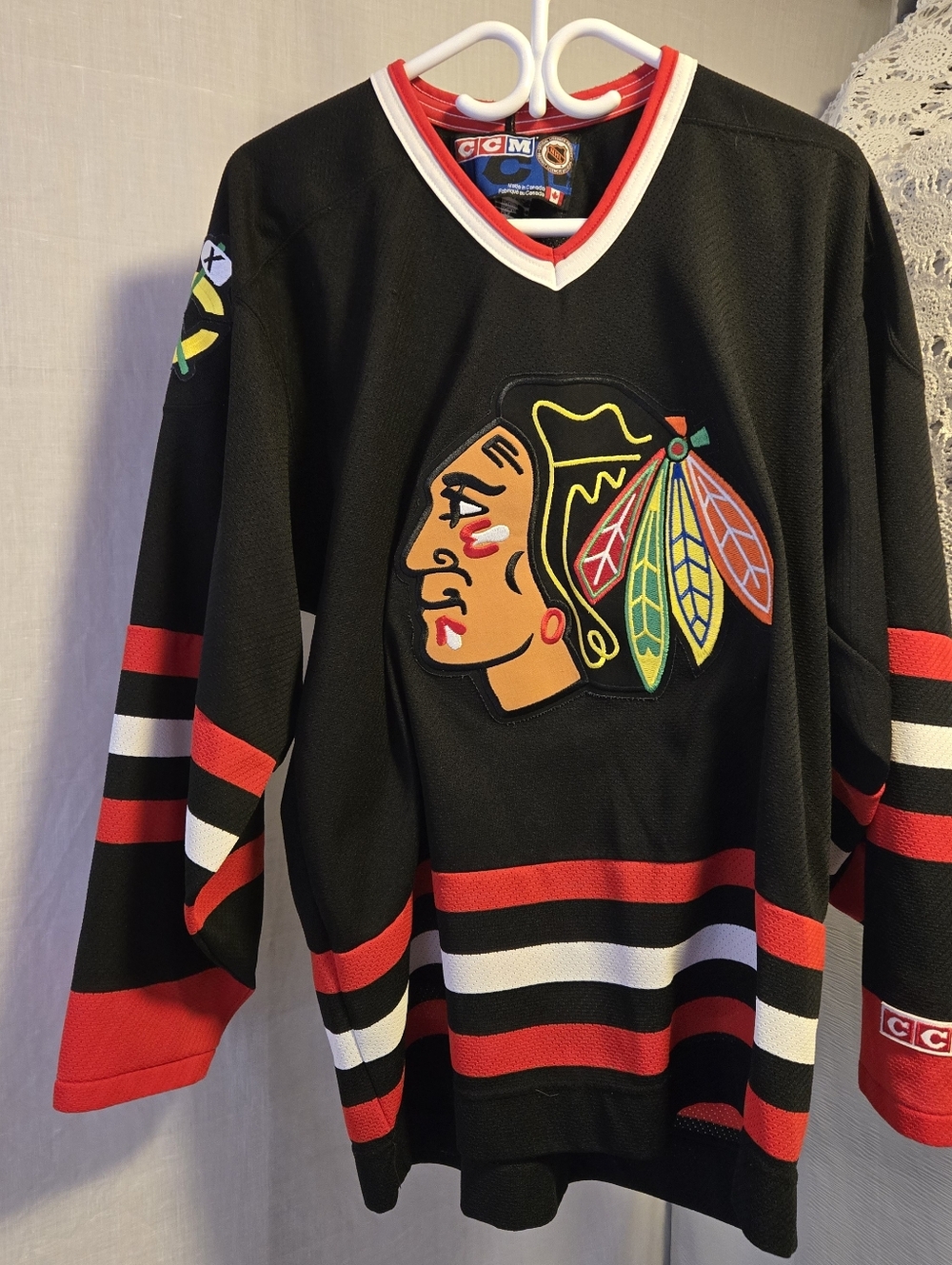 Vintage CCM Chicago Blackhawks NHL Jersey Black Red - Size Large